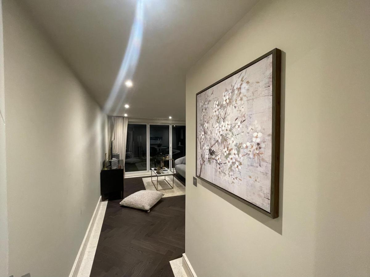 Sophisticated 1Br, 1 Ba Chigwell Designer Flat Chcl F2 Daire Dış mekan fotoğraf