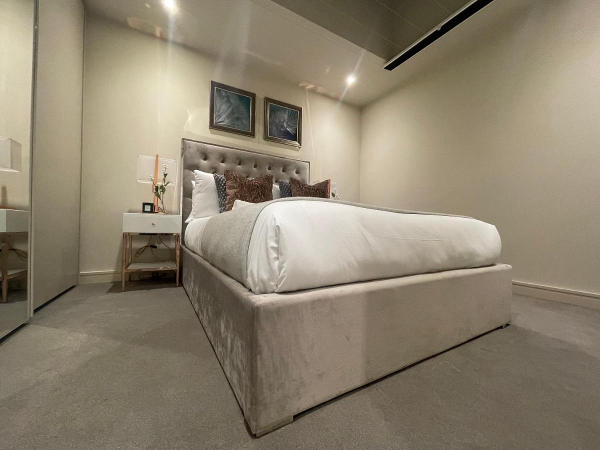 Sophisticated 1Br, 1 Ba Chigwell Designer Flat Chcl F2 Daire Dış mekan fotoğraf