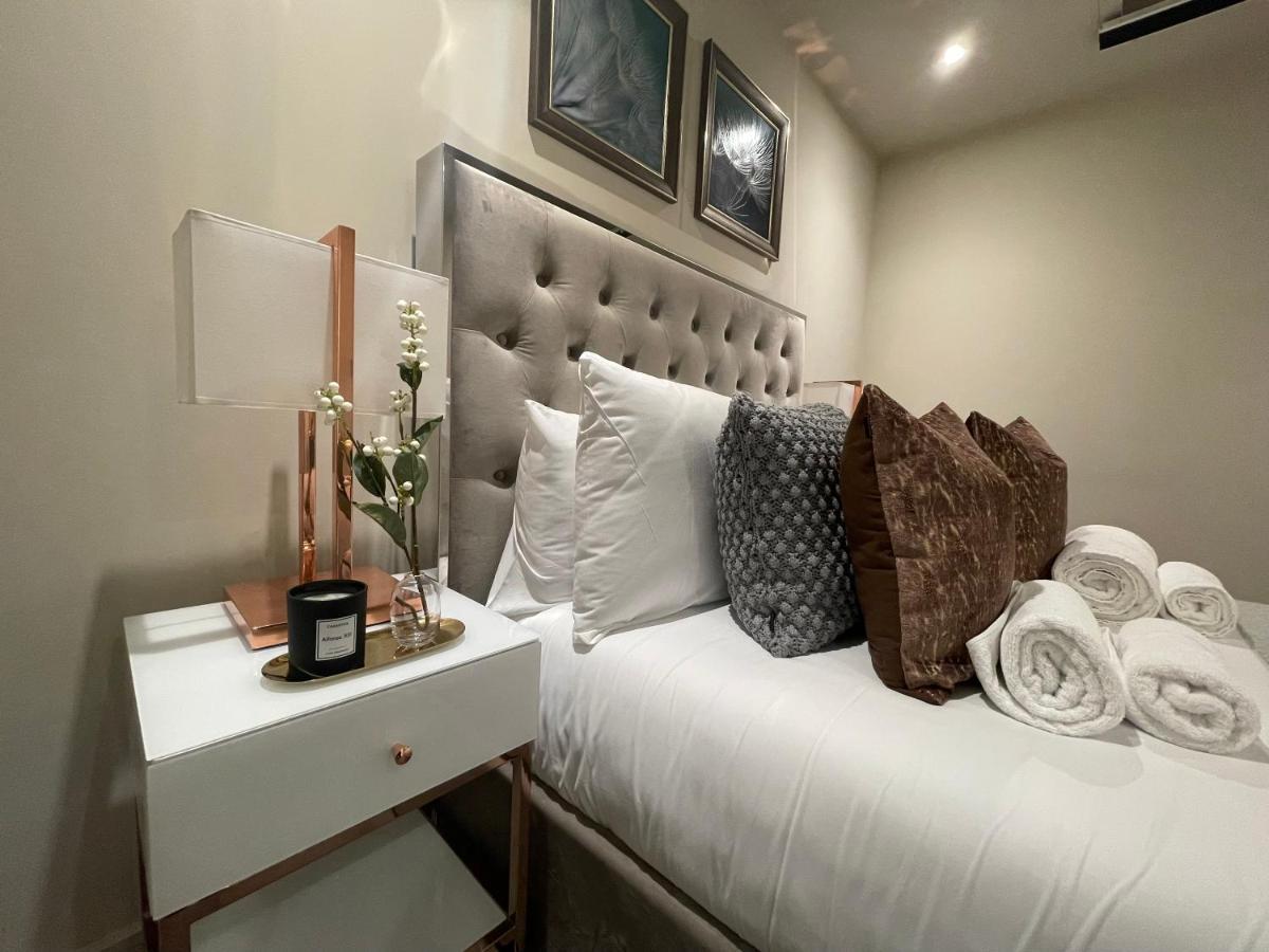 Sophisticated 1Br, 1 Ba Chigwell Designer Flat Chcl F2 Daire Dış mekan fotoğraf