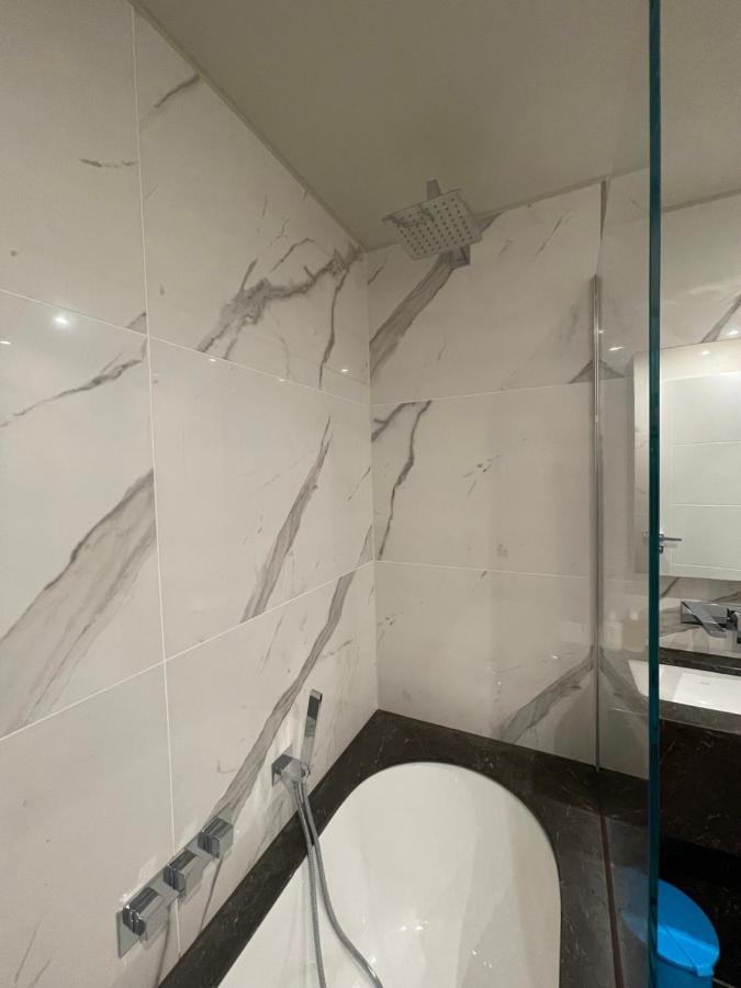 Sophisticated 1Br, 1 Ba Chigwell Designer Flat Chcl F2 Daire Dış mekan fotoğraf